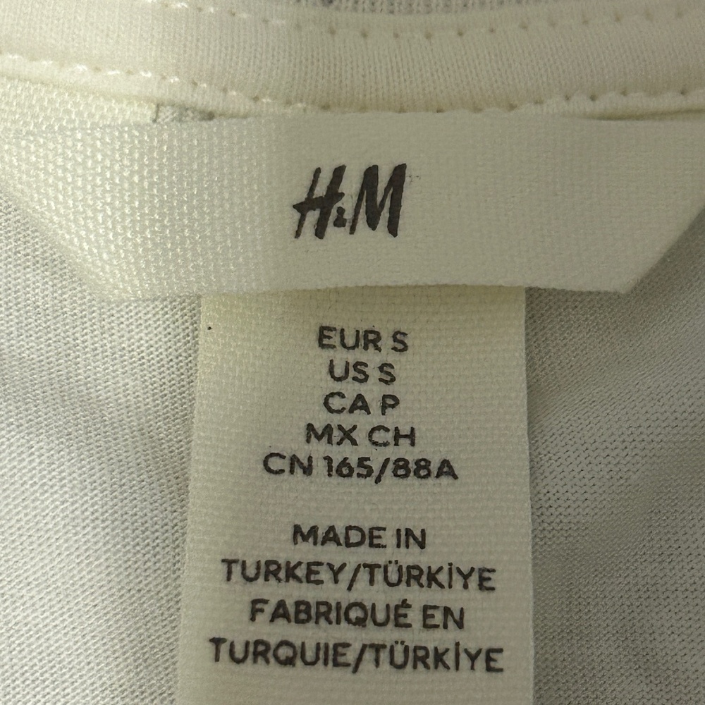 LIKE NEW! Women's Rolling Stones T-Shirt - SMALL - Picture 5 of 5